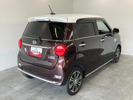 お客様にぴったりなおクルマをお選びいただけますように様々な展示車をご用意致しております！ダイハツの軽自動車だけではなく、他メーカー車やコンパクトカー・ミニバンなども数多く取り揃えております！