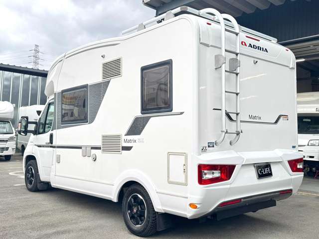 大人数でも少人数でも快適に過ごせる車内です☆☆
