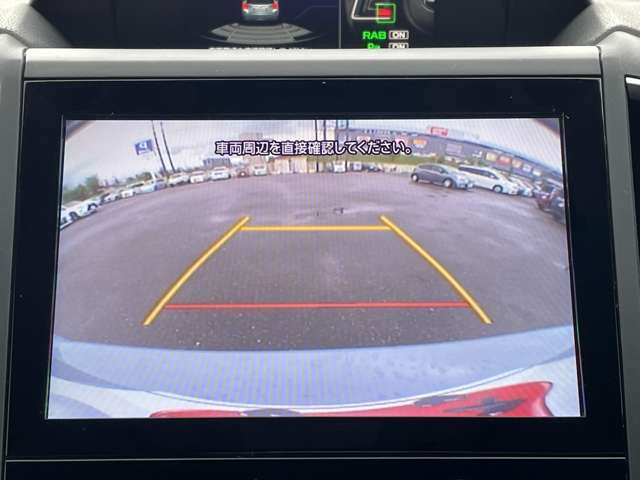 「バックモニター」　シフトをリバースに入れれば、車内のモニターに後方の様子を映し出します♪車を駐車する際やバックをするときに便利です♪
