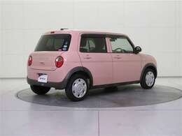 全国トヨタディーラーの中でも数少ない、トヨタ認定検査員が1台ずつ内外装をチェック。