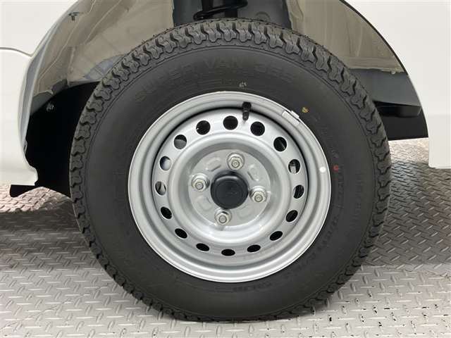 当センターの展示車両にご興味を持っていただき誠にありがとうございます。ネット掲載車両の為タイムラグがあり売約済みの場合もございます。事前に在庫確認連絡をお願い致します。