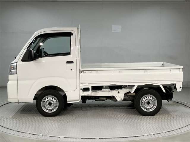 ☆お車でのご来店は、横浜横須賀道路「佐原インター」出口交差点を左折。県道27号線を650m程進んで左側に青い看板のウエインズトヨタ神奈川WEINSU-Car横須賀佐原インター店の展示場が見えます。