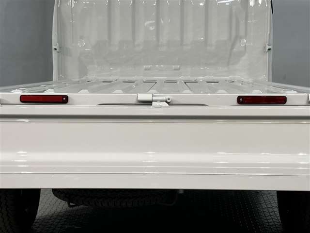 ご来店予約・ご質問は通話料無料のフリーダイヤル「0078-6003-926427」丁寧で迅速な対応を掲げて営業しています。