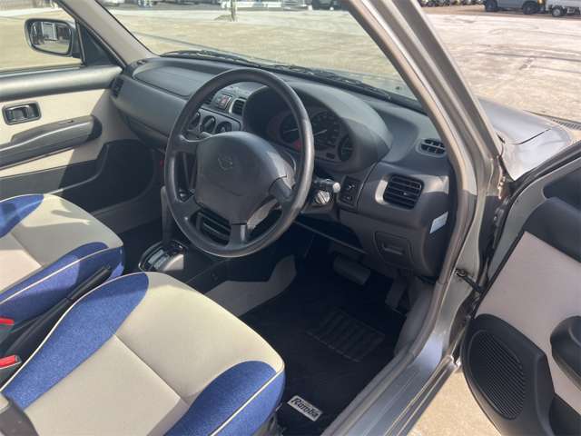 ユーザー様より直接買い取りを行った車を値段を可能な限りお安くご提供させて頂いております。在庫期間が1か月も店頭にないお車も多数あるため、ご検討の方はお早めにご連絡頂けますと幸いです。