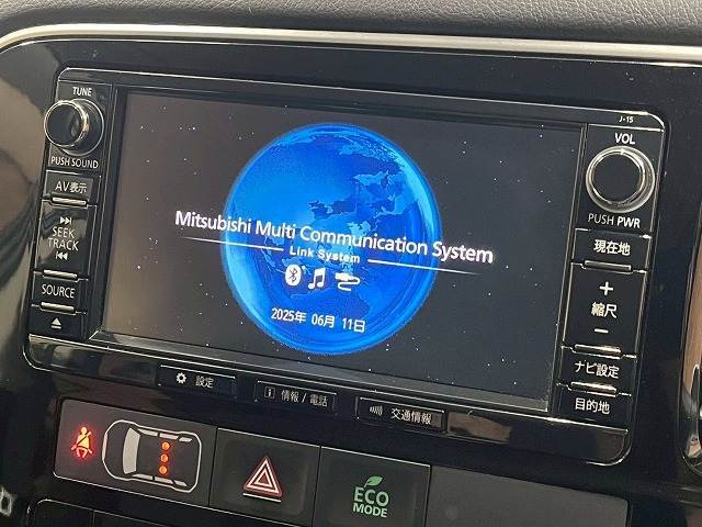 【純正メーカーナビ】装備でフルセグTV視聴やBluetooth等充実装備。