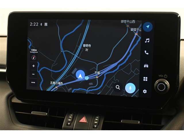 休日のドライブも簡単操作で目的地を設定でき、迷わず目的地まで案内してくれるナビゲーションです♪