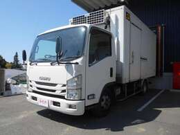 安心してお乗りいただくために、当社のお車は納車前に各ディーラーで点検整備を行っております。