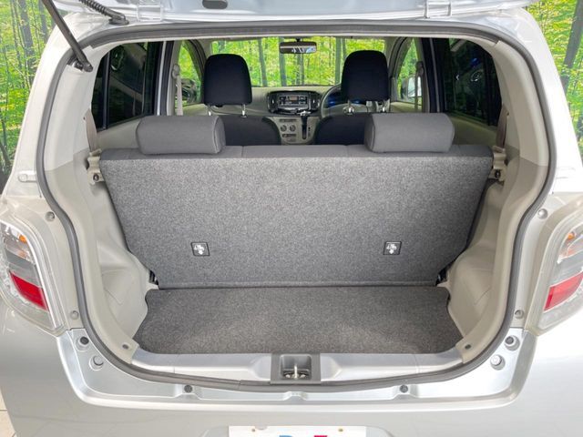 普段のお買い物や通勤、送迎等に十分な荷室スペースを確保しております。セカンドシートを倒すと、大きな荷物の積載も可能です♪