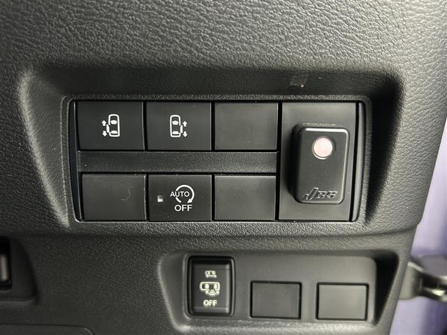 【運転席操作部】快適なドライブを楽しむための機能が装備されています！運転席から触れるので、使いやすいです！除菌プランいれていただくと、さらに清潔で安心していただけます！