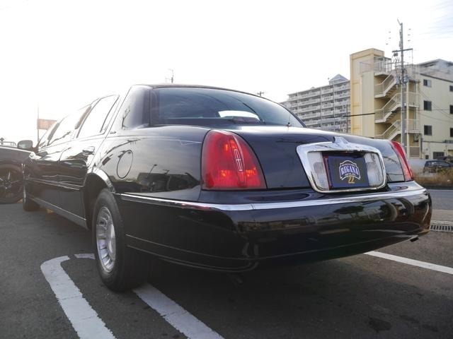 リンカーン タウンカー 70インチリムジン 長さ715 幅195 1999年