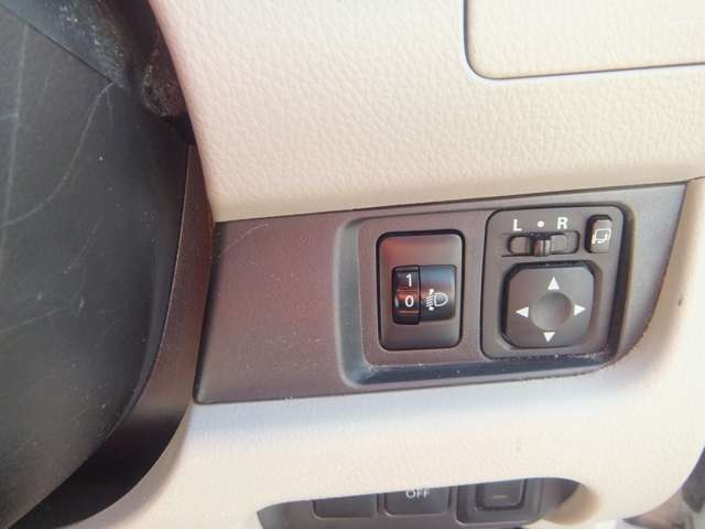 お車の状態で気になる部分がございましたら、メールにて掲載中以外の詳細画像をお送りすることも可能です！カーセンサー経由にてお問い合わせいただくか、直接メール:links01a@yahoo.co.jpまでご連絡下さい♪
