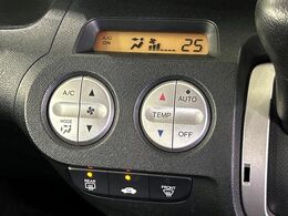 寒い冬も暑い夏も全席に快適な空調を届けてくれる、ダイヤル式エアコンを装備♪