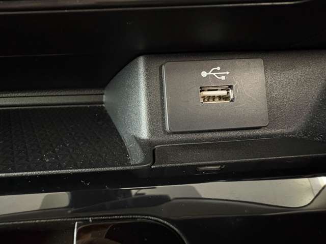 USBも接続可能です