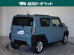 色はきれいなレイクブルーメタリックです。