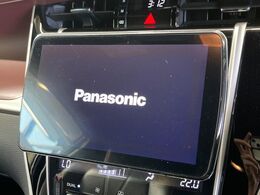 【大画面ナビ】人気の大型9インチナビを装備。存在感のある大画面はインパクト大！ナビ利用時のマップ表示は見やすく、テレビやDVDは臨場感がアップ！いつものドライブがグッと楽しくなります♪