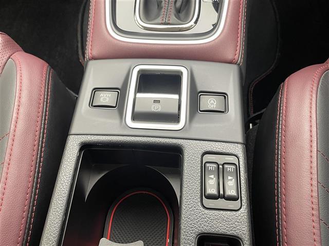 【ドリンクホルダー】長時間のドライブを快適に過ごすために、必須の車内アイテムですね。