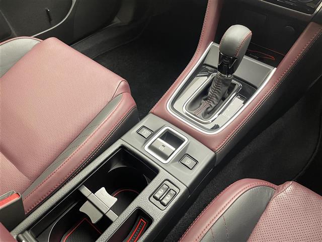 【シフトレバー】シフトも操作しやすく快適なドライブを楽しんでいただけます！