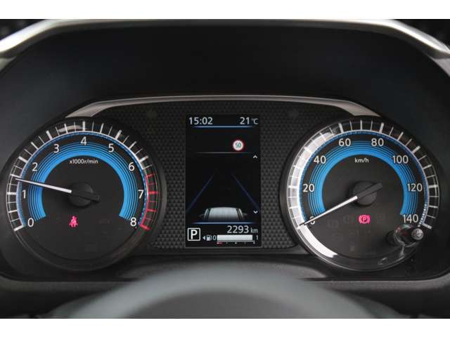 視認性の良いメーターで、必要な情報が一目で分かります♪