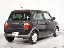 後部にはプライバシーガラスを装備しております。