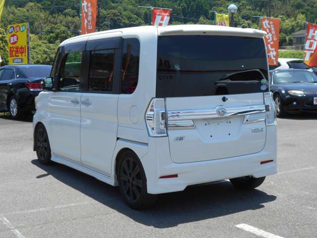 お問い合わせの車輌はダイハツホットステーション戸次店に展示しています。ご問い合わせは：TEL097-597-6699：までお気軽にご連絡下さい♪