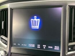 【純正ナビ】人気の純正ナビを装備しております。ナビの使いやすさはもちろん、オーディオ機能も充実！キャンプや旅行はもちろん、通勤や買い物など普段のドライブも楽しくなるはず♪