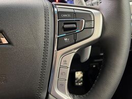 【レーダークルーズコントロール】高速道路での長距離走行が楽に！！自動で速度を保つクルーズコントロールが、衝突軽減システムと連携し、前方の車両を感知して車間を保つように速度調節してくれます！！