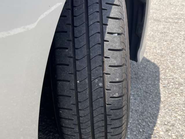 国内・海外メーカー新品タイヤへの交換も弊社マッハ車検工場にお任せください♪