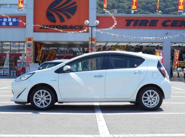 当店は、近畿運輸局長指定工場を併設しており、ご契約いただいたお車をご納車までに安心の法定12ヶ月点検を実施させていただきます。