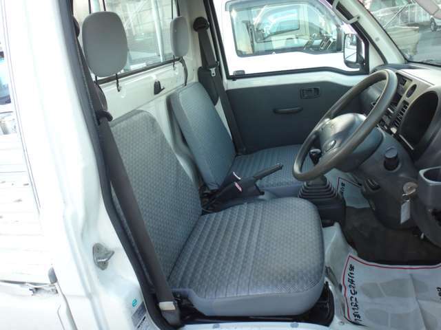 【色々なお車が展示】かわいい車・珍しい色・アウトドアーで使う・リフトアップ・車中泊・オフロードタイヤ・マッドテレーンタイヤ・トランポ・スライドドア・キッチンカー・ベース車などもお気軽に相談ください。