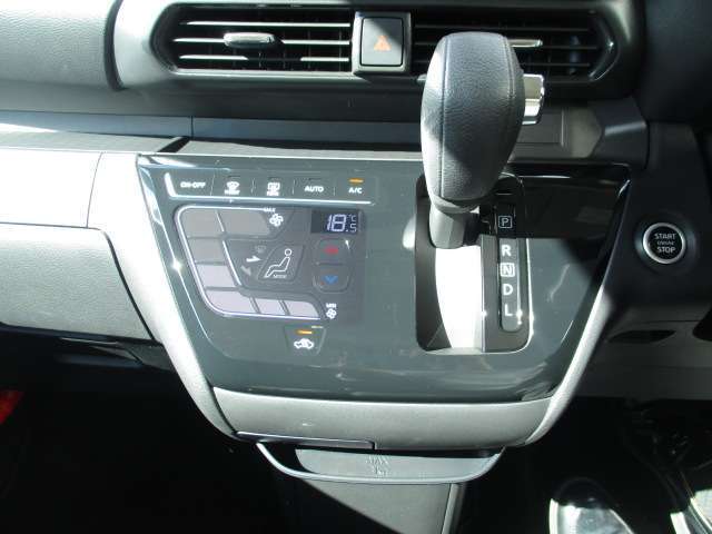 軽自動車やコンパクトカーとミニバンやSUVなど、ご希望の商品を一緒にお探しします。