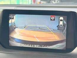 バックカメラがついて後方確認が簡単にできます！苦手としている車庫入れ等も安心して出来ますね！凄く需要の高い装備ですので、最初から付いていれば言う事なしですよね！？