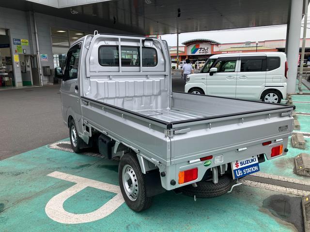 車両左斜め後ろからです！