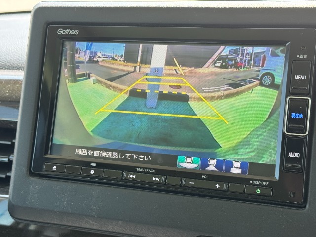 画質もキレイなバックモニター！車庫入れが苦手な方も運転が好きになるはず♪
