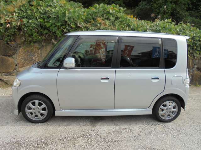 在庫車輛につきましては展示店舗と提携先工場に在庫しておりますので気になる車輛が御座いましたら事前に問い合わせをいただければご迷惑をお掛けすることなく見ていただけると思います。