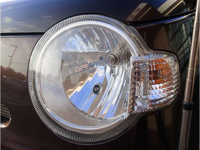 ヘッドライトは黄ばみなど無い状態です♪