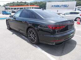 冬に安心な4WD車です。