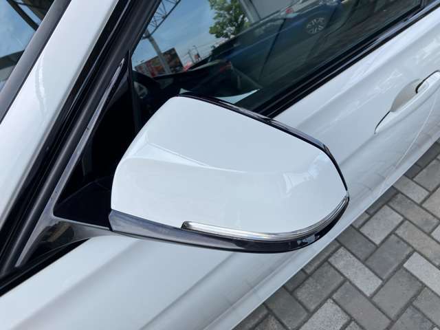 このお車は【浦和美園支店】に展示中です！ご来場、お問い合わせをスタッフ一同お待ちしております。＜住所＞埼玉県さいたま市緑区美園6-11-1　＜TEL＞048-812-2525