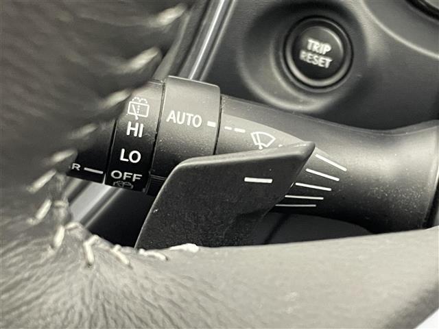 【運転席操作部】快適なドライブを楽しむための機能が装備されています！運転席から触れるので、使いやすいです！除菌プランいれていただくと、さらに清潔で安心していただけます！