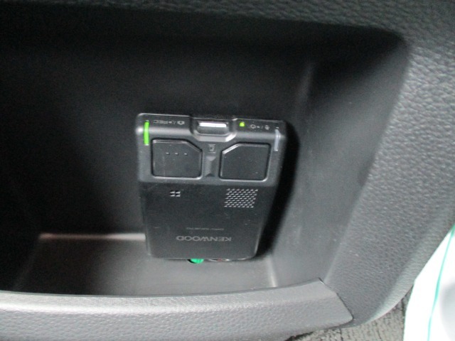 ETC車載器搭載で、高速料金所もスイスイ通過♪