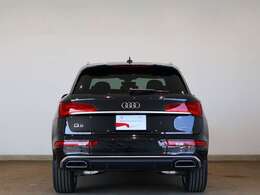 Audi Q5 40 TDI quattro S line/プライバシーガラス/マトリクスLEDヘッドライト/アルミホイール5ツインスポークスターデザイン8J x 19