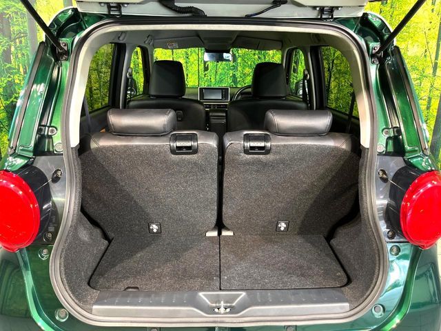 普段のお買い物や通勤、送迎等に十分な荷室スペースを確保しております。セカンドシートを倒すと、大きな荷物の積載も可能です♪