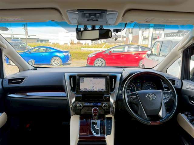 純正9インチナビ！後席モニター！パワーバックドア！レーダークルーズコントロール等のオプション付きです！自信の安心価格設定になっておりますのでお早めにお問い合わせ下さい！早い者勝ちの1台です！全国可能