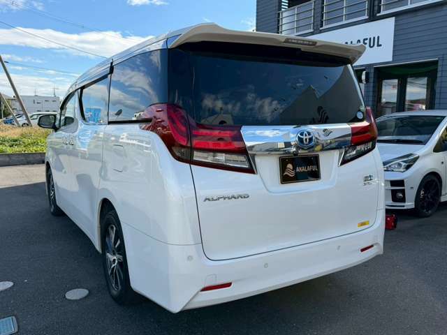 純正9インチナビ！後席モニター！パワーバックドア！レーダークルーズコントロール等のオプション付きです！自信の安心価格設定になっておりますのでお早めにお問い合わせ下さい！早い者勝ちの1台です！全国可能