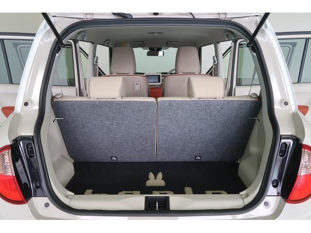 【ラゲッジ】バックドア開口部幅を広く確保した設計になっているので、ラゲッジルームの荷物の出し入れがラクにできますよ◎