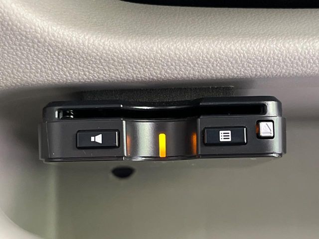 【ETC】高速道路の料金所をストレスなく通過！話題のスポットやサービスエリアに多い「スマートIC」利用時は必須のアイテムです。当店でセットアップを実施、ご納車当日からすぐにご利用いただけます！