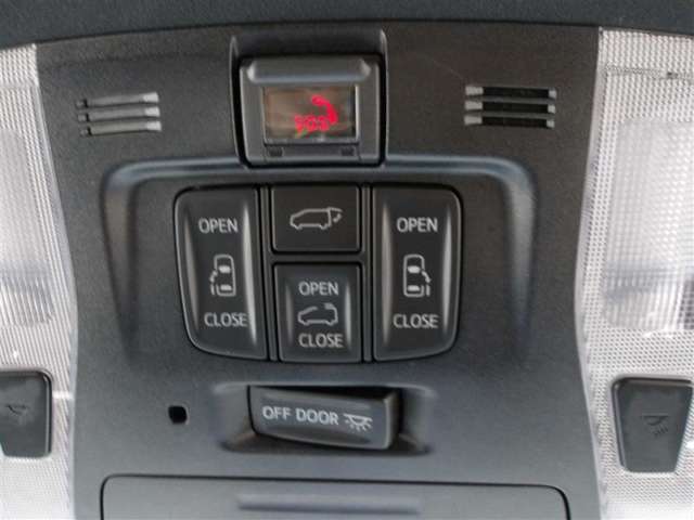 両側パワースライド装備です♪運転席から開け閉めの操作・ON/OFFの切替えも可能です♪