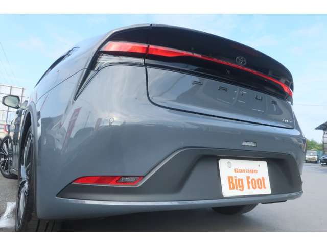 ＜4WD車＞　純正ディスプレイオーディオ　フルセグTV　　パノラマビューモニター　バックカメラ　前後ドライブレコーダー　ETC2.0　前席シートヒーター　トヨタセーフティセンス　純正19インチAW