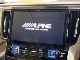 【BIG-X11インチナビ】人気の大画面BIG-Xナビを装備。専用設計で車内の雰囲気にマッチ！ナビ利用時のマップ表示は見やすく、テレビやDVDは臨場感がアップ！いつものドライブがグッと楽しくなります♪