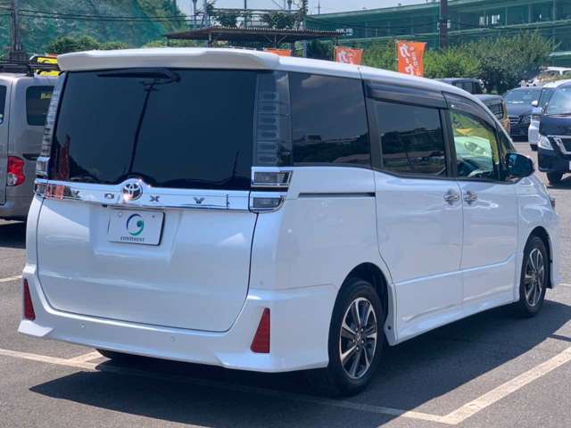 コンチネントで購入のお車はオイル交換5回無料+葉書持参でその後も無料！
