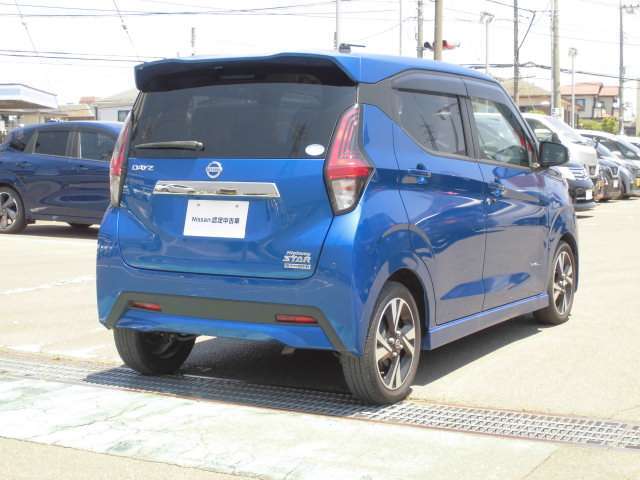 新車各店舗で下取りさせて頂いた良質なおクルマや、当社の試乗車だったおクルマなどを多数ご用意☆